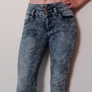 High Waisted Jeans